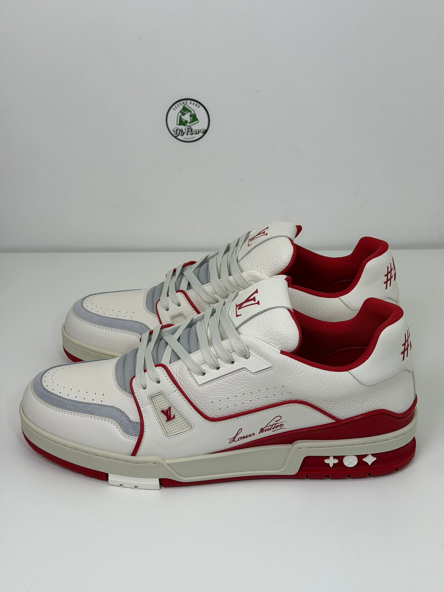 Louis Vuitton trainer 10.5=44.5 veste 45.5 bianche e rosse