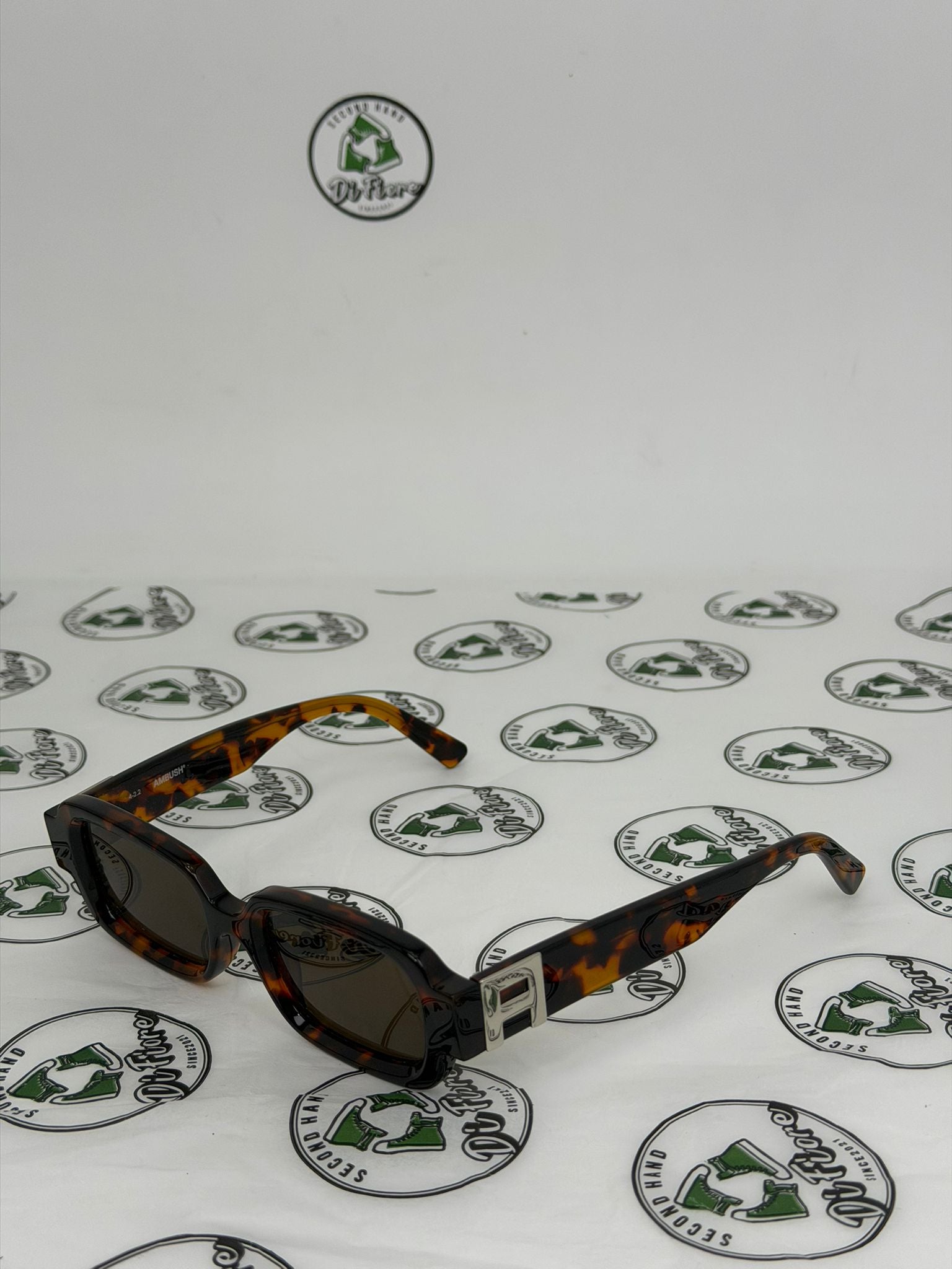 occhiali Ambush neri e marroni