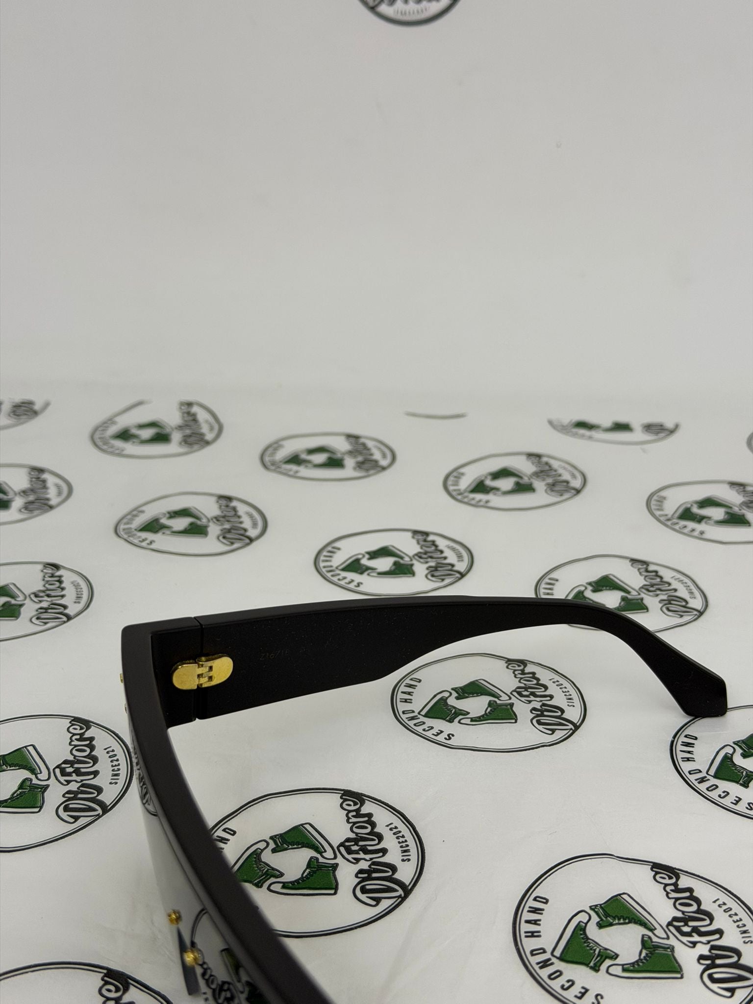 occhiali Louis Vuitton nero e giallo